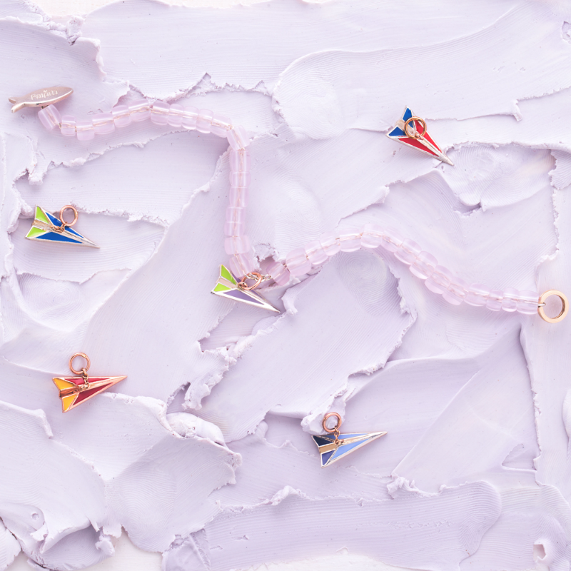 Ciondolo Origami "Aereo Carta" — Collezione Città del Vento — Arigiò, gioielli artigianali italiani