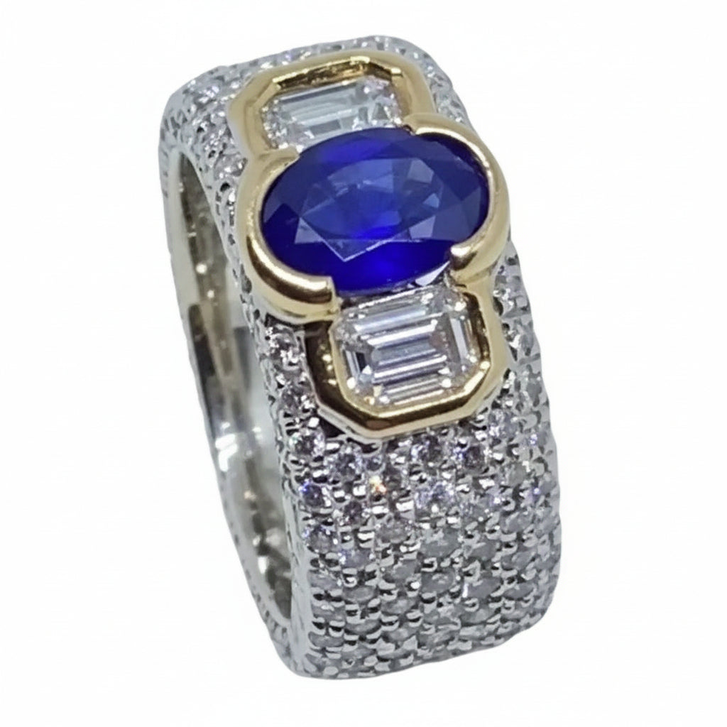 Anello Fascia con Zaffiro e diamanti tuttogiro.